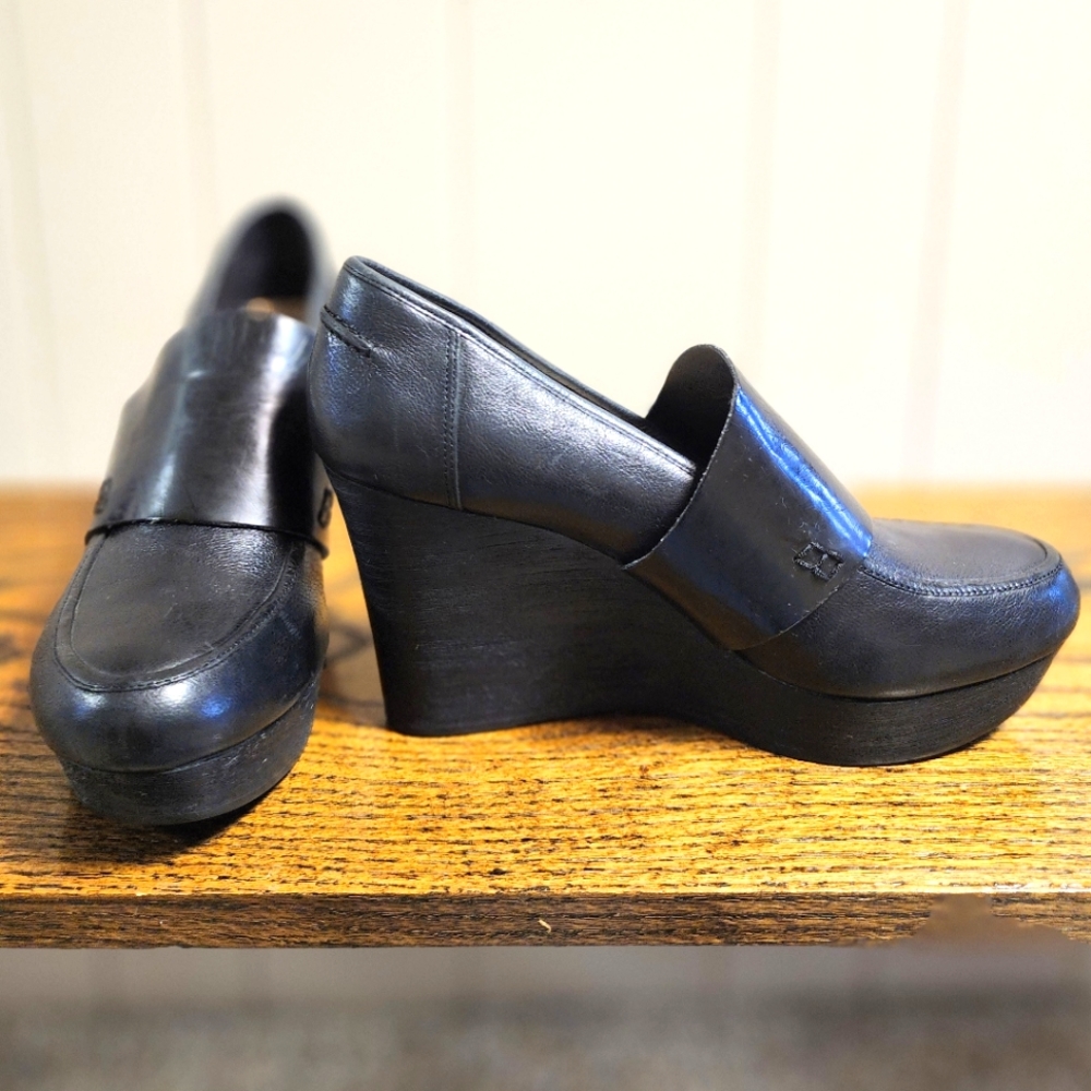 Naya Wedge Shoes